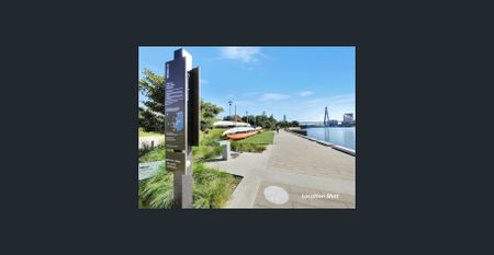 Dual-Level Apartment in Ultra Convenient Location - Photo 5