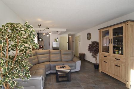 Location Appartement 3 pièces 68m² FREJUS 83600 - Photo 2