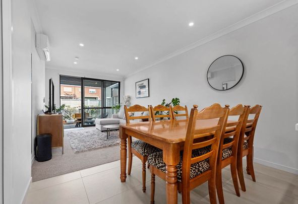 Two bedrooms home in Flat Bush! - Photo 1