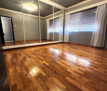 Huge Home - Perfect For Extended Family - Views As Far As The Eye C... - Photo 3