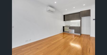 Apartment living in a lifestyle location - Photo 2