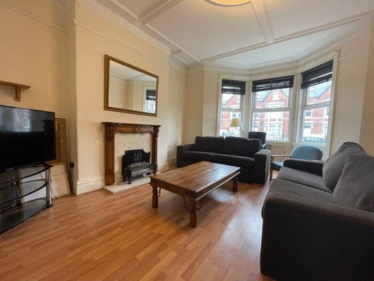 1 bedroom in a house share to rent - Photo 1