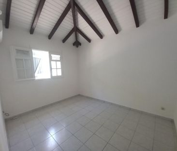 Location Appartement 3 pièces 70m² LE GOSIER 97190 - Photo 2