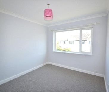 3 bedroom flat to rent - Photo 2