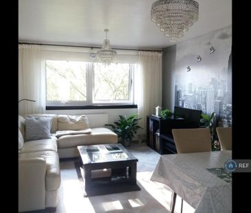 1 bedroom in a flat share to rent - Photo 1