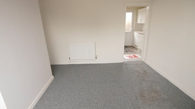 3 Bedroom Terraced House - Photo 1
