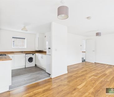 Percivale Close, Ifield - Photo 5