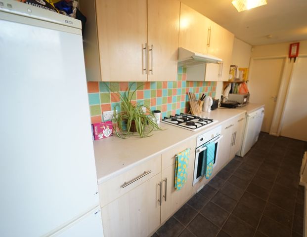 4 bed ad - 8 Mettham Street, NG7 1SH, NOTTINGHAM - Photo 1