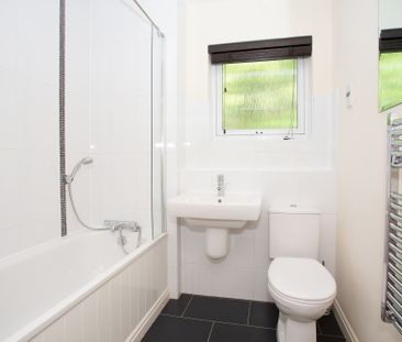 2 bedroom flat to rent, Available from 05/08/2024 - Photo 2