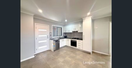 Stunning granny flat in a quiet neighborhood - Photo 2