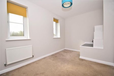 2 bedroom semi-detached house to rent - Photo 2