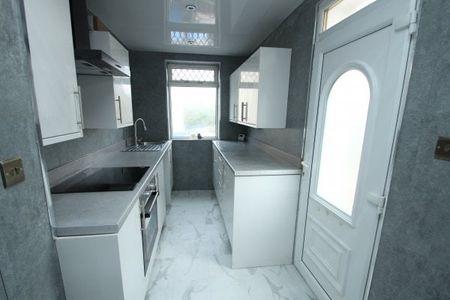 Rampart Avenue, Glasgow, G13 - Photo 3