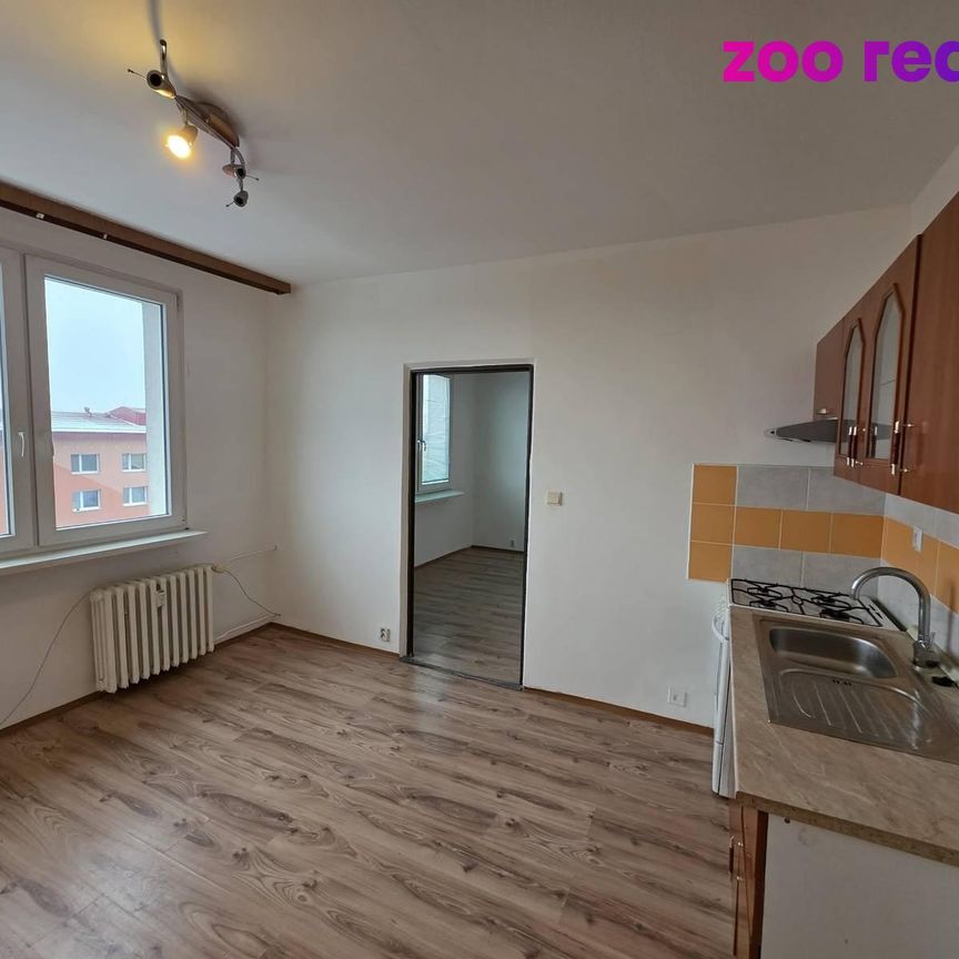 Pronájem bytu 1+1 35 m², Chomutov - Photo 1