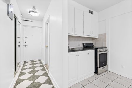 1900 Av. Lincoln, #124 - Photo 4