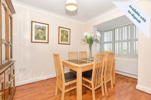 4 bedroom end of terrace house to rent - Photo 1
