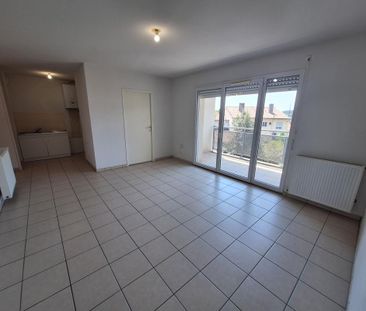 Location Appartement 3 pièces 56m² PESSAC 33600 - Photo 1