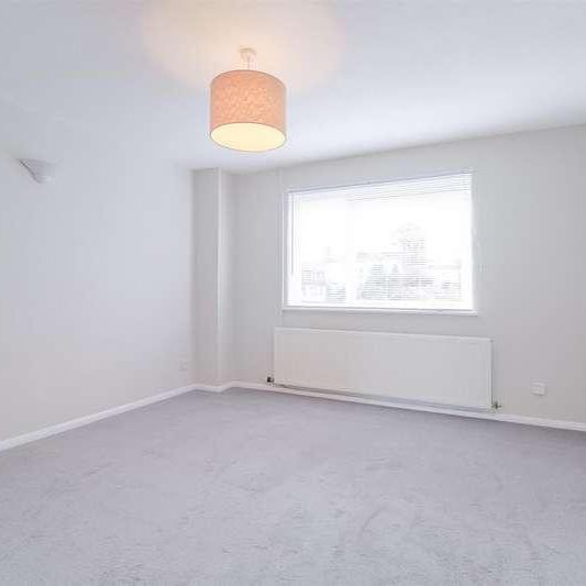 Central Cheltenham, GL53 - Photo 1