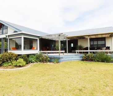 Lockwood on Castleview - Holiday Rental Accommodation - Photo 5