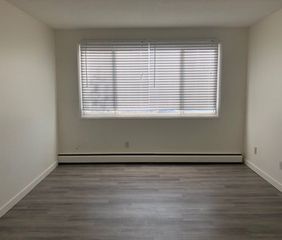 2 Bedroom - Photo 2