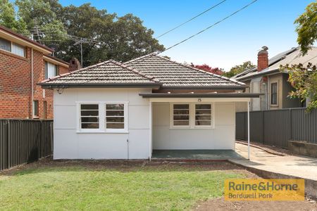 15 Loftus Street, Turrella, NSW 2205 - Photo 4