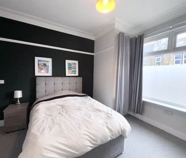 Hough Lane (Room 1), Bramley, Leeds - Photo 6