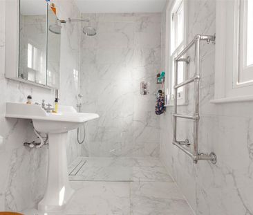 4 bedroom terraced house to rent - Photo 1