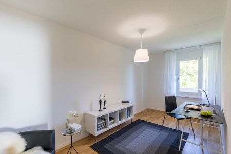 CENTRAL AND QUIET LIVING - Photo 2