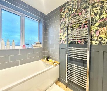 3 bedroom semi-detached house to rent - Photo 2