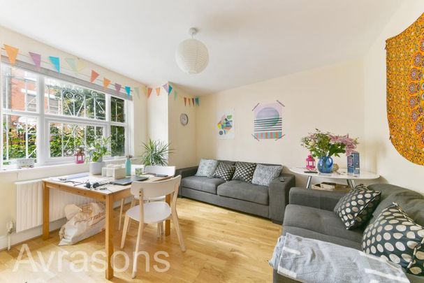 4 bedroom terraced house to rent - Photo 1
