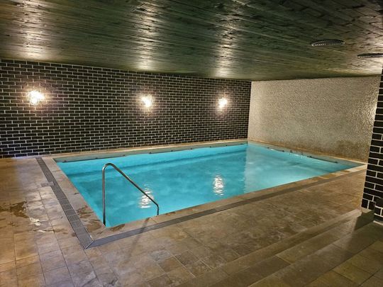 Grosszügige 2.5-Zimmerwohnung an zentraler Lage - Photo 1