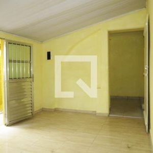 Casa para alugar com 75m², 2 quartos e sem vaga - Foto 1