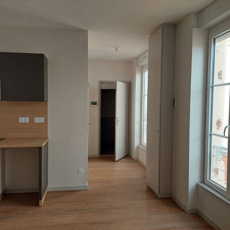 Location Appartement 2 pièces 45m² - Photo 3