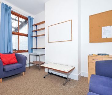 5 bedroom terraced house to rent - Photo 1
