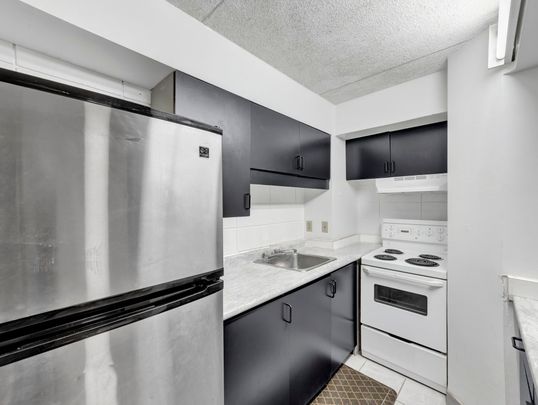 For Lease - 30 Hickory Street Unit# 103, Waterloo, Ontario - Photo 1