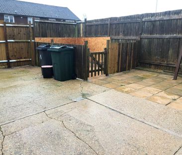 1, Brenchley Close - Photo 3