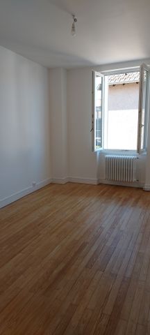 Location Appartement 2 pièces 57m² BELLEVILLE 69220 - Photo 2