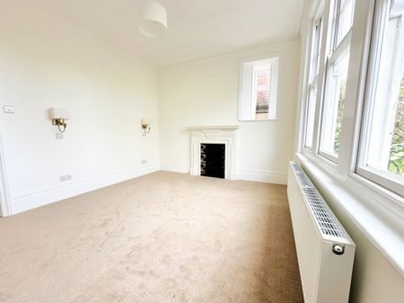 A 2 Bedroom Ground Floor Flat Instruction to Let in Hastings - Photo 5