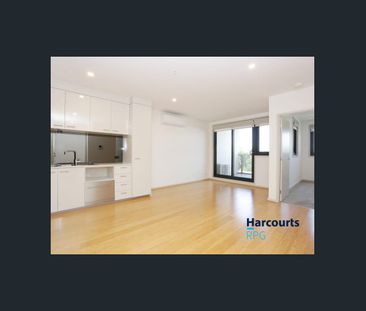 402/316 Pascoe Vale Road, Essendon, Vic 3040 - Photo 5