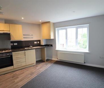 1 bedroom semi-detached house to rent - Photo 2