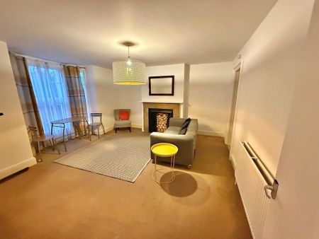 1 Bed Flat, South Street, RG1 - Photo 2