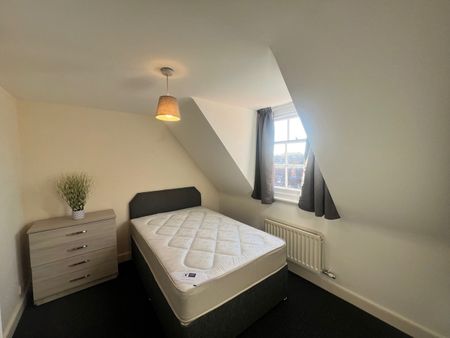 2 Bed Flat, Hotwells, BS8 - Photo 2