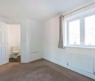 Moonstone Grove, Bishops Cleeve, GL52 - Photo 1