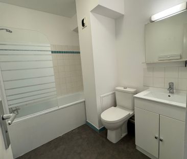 A LOUER STUDIO A PROXIMITE DE LA CLINIQUE PRIVE DE BOIS BLANCS - Photo 2