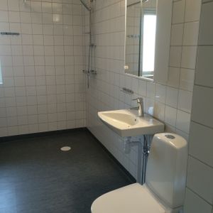 Greta Adrians väg 5 B - Foto 2