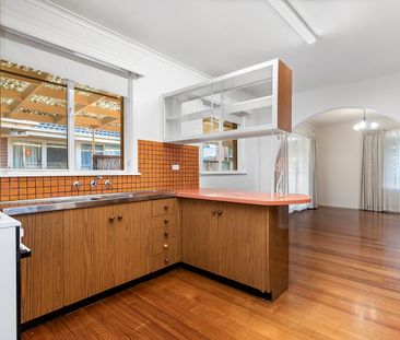 1/1 Florence Street, Bentleigh East VIC 3165 - House For Rent | Domain - Photo 1