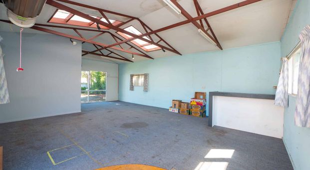 Private & Spacious Home in Green Island - Photo 1