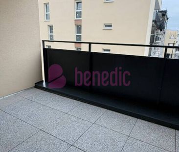 F3-proche METZ TECHNOPOLE - ARRET METTIS - PARKING EXTERIEUR - Photo 5