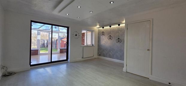 3 bedroom detached house to rent - Photo 1