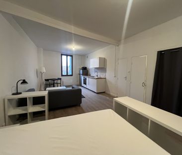 Location Appartement 1 pièce 38m² MONTPELLIER 34000 - Photo 1