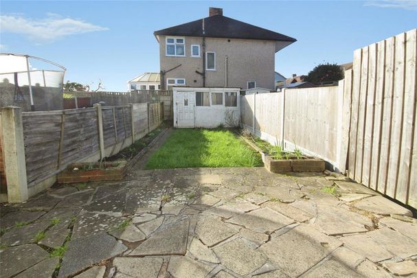 2 bedroom maisonette to rent - Photo 1